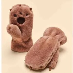Powder UK bear paw fluffy mittens in super soft plush polyester / unisex - NWT